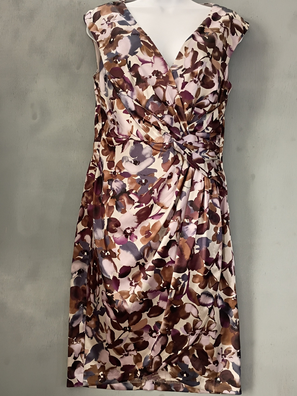 London Times Sleeveless Floral Twist-Front Dress in Plum, Taupe & Cream